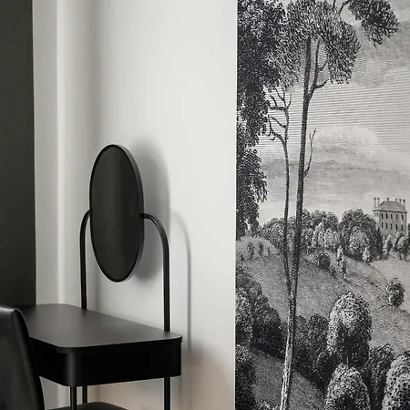 Appartement Bright Close To The Old Market Square In By Renters *