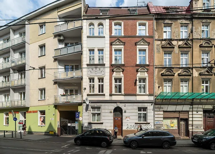 Bright Close To The Old Market Square In By Renters * Poznan